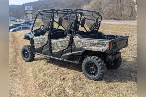 2025 Honda Pioneer 1000-6 Deluxe Crew in winchester VA