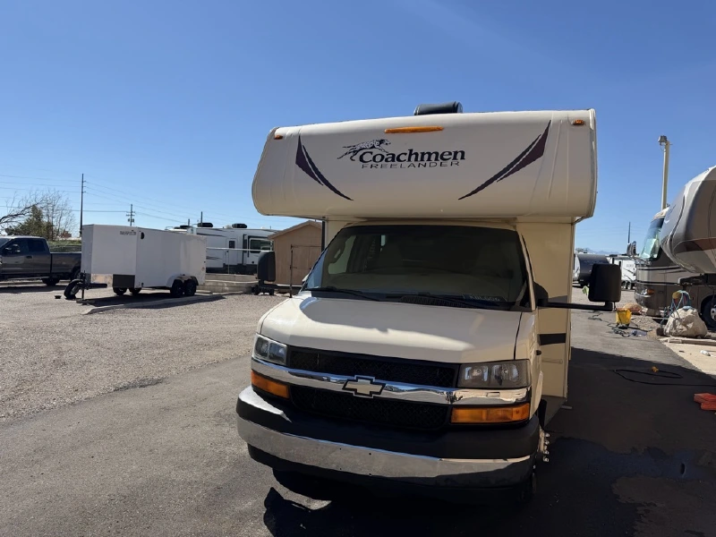 2018 COACHMEN FREELANDER 26DS