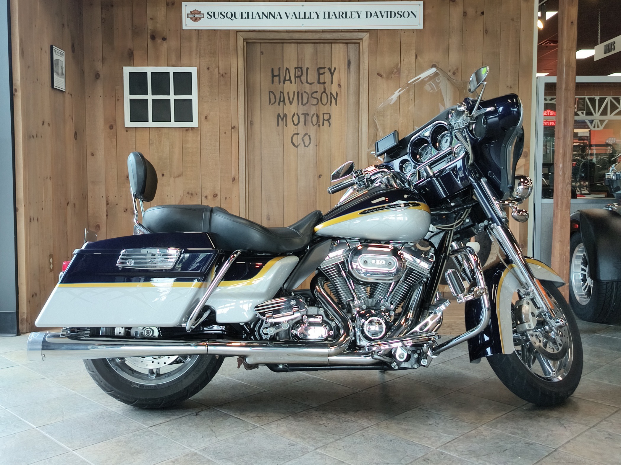 2012 Harley-Davidson CVO™ Ultra Classic® Electra Glide® CVO ULTRA CLASSIC in Harrisburg, PA