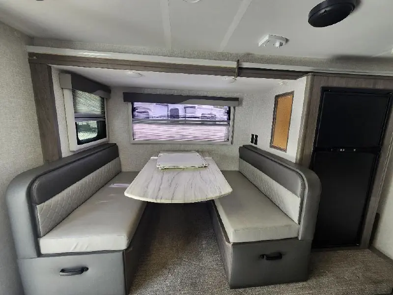 2023 LANCE 975 TRUCK CAMPER