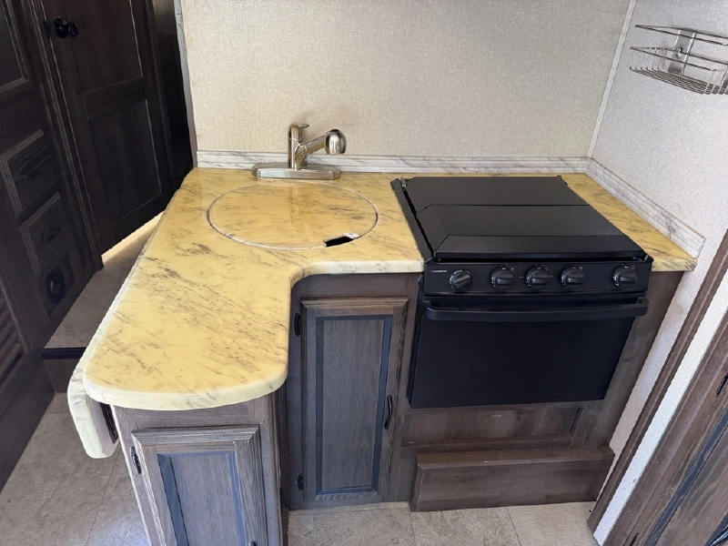 2018 COACHMEN FREELANDER 26DS