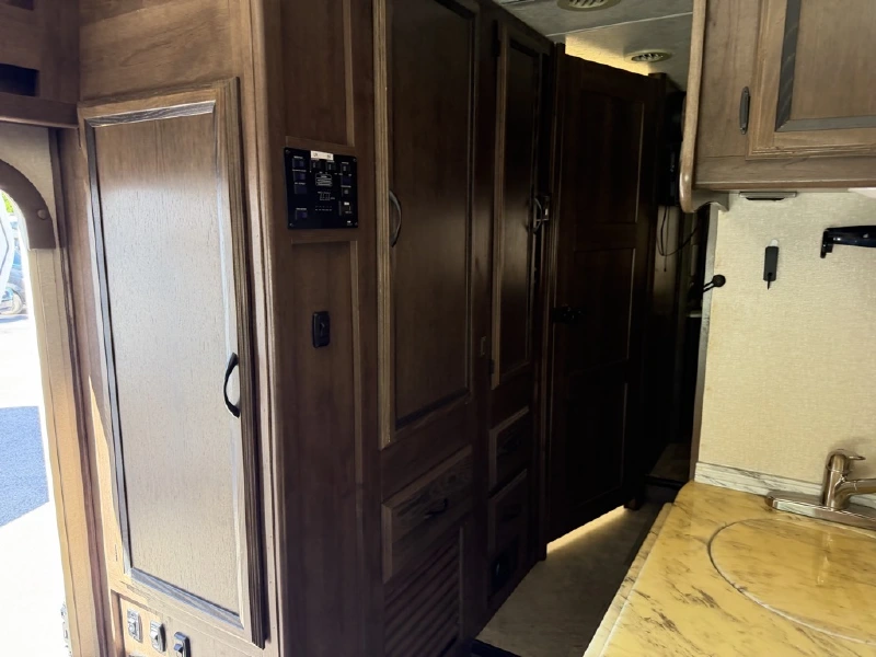 2018 COACHMEN FREELANDER 26DS