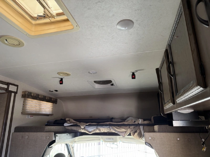 2018 COACHMEN FREELANDER 26DS