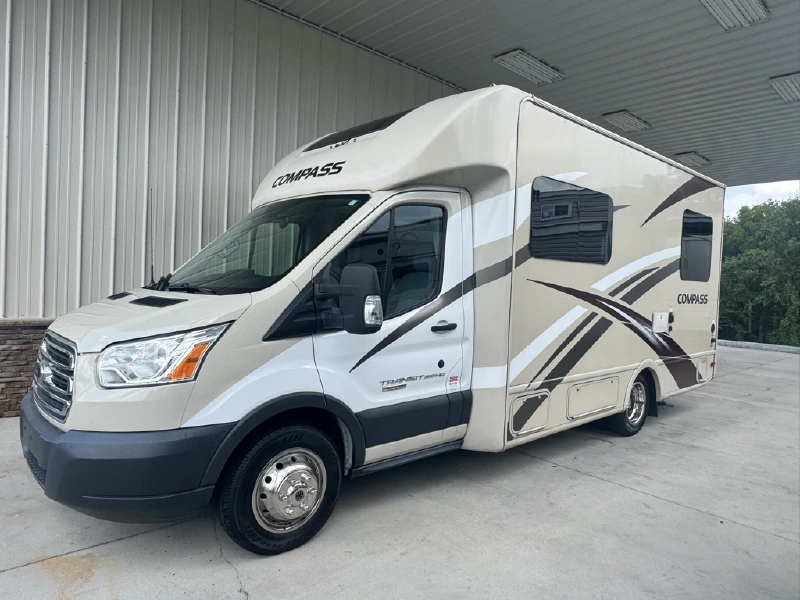 2016 THOR MOTOR COACH