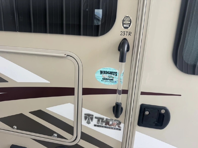 2016 THOR MOTOR COACH COMPASS 23TR