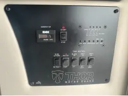 2016 THOR MOTOR COACH COMPASS 23TR