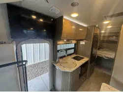 2016 THOR MOTOR COACH COMPASS 23TR