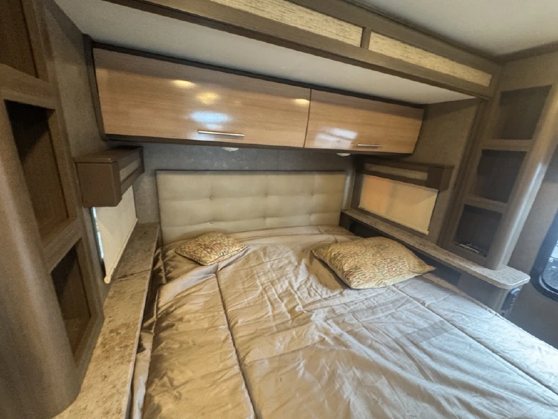 2016 THOR MOTOR COACH COMPASS 23TR