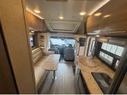 2016 THOR MOTOR COACH COMPASS 23TR