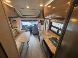 2016 THOR MOTOR COACH COMPASS 23TR