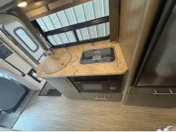 2016 THOR MOTOR COACH COMPASS 23TR