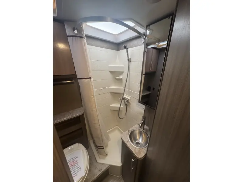 2016 THOR MOTOR COACH COMPASS 23TR