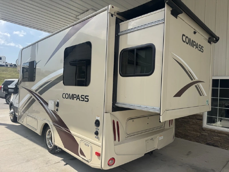 2016 THOR MOTOR COACH COMPASS 23TR