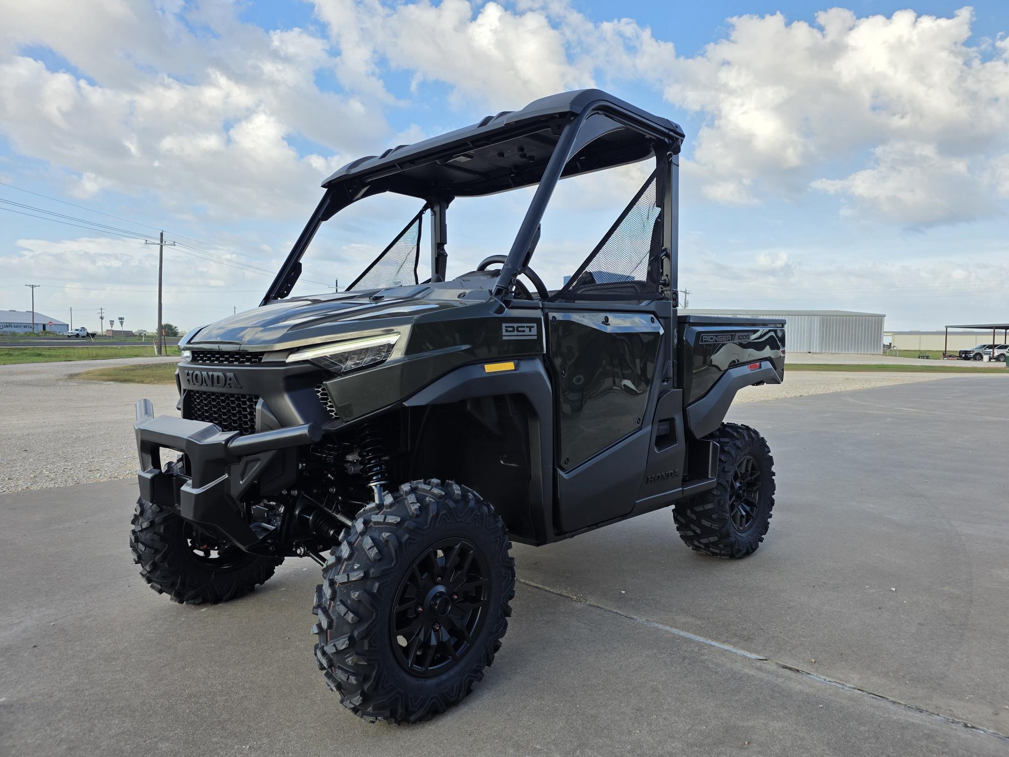 2026 Honda Pioneer 1000 Deluxe in el campo TX
