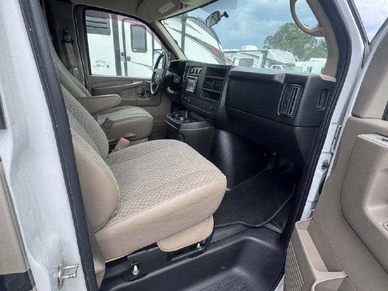 2013 COACHMEN CONCORD 280 LE