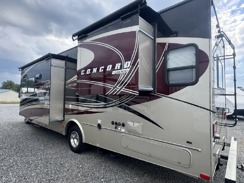 2013 COACHMEN CONCORD 280 LE