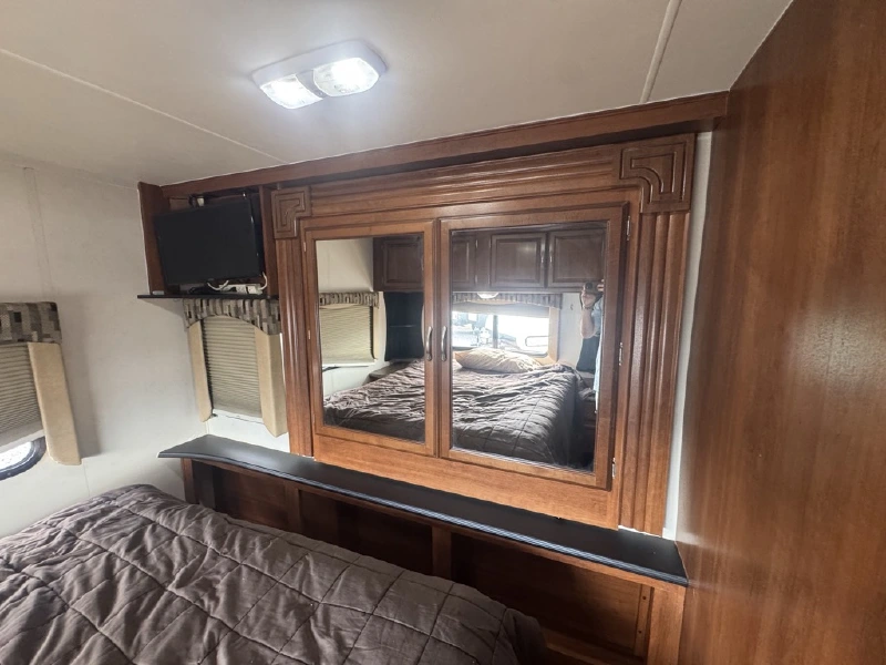 2013 COACHMEN CONCORD 280 LE