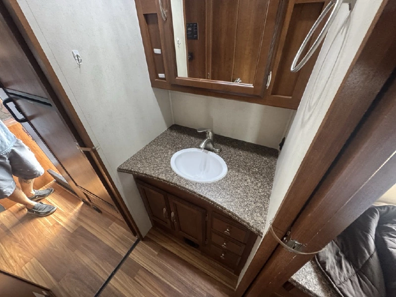2013 COACHMEN CONCORD 280 LE