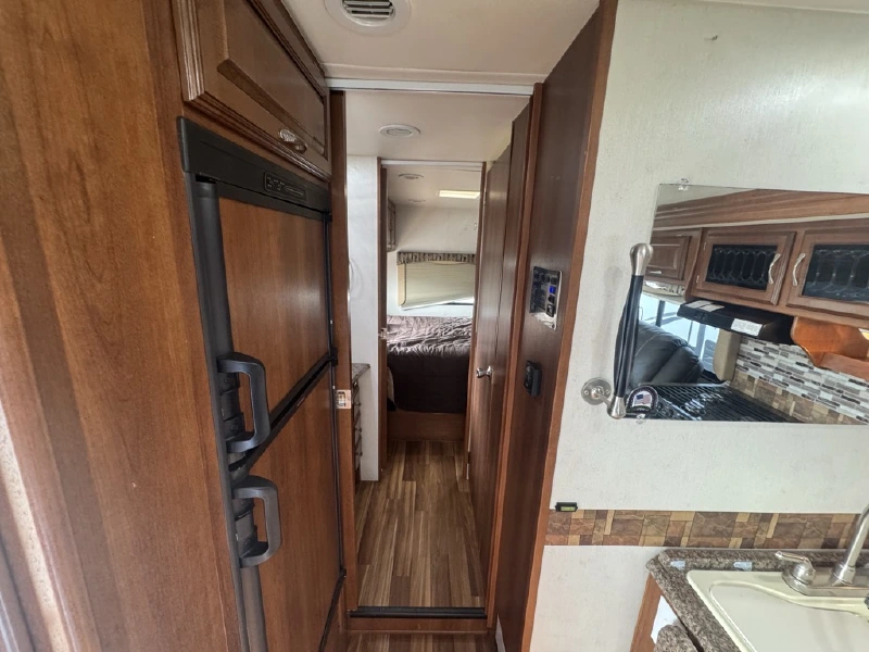 2013 COACHMEN CONCORD 280 LE