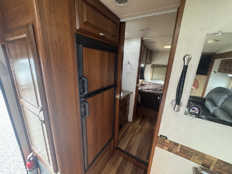 2013 COACHMEN CONCORD 280 LE