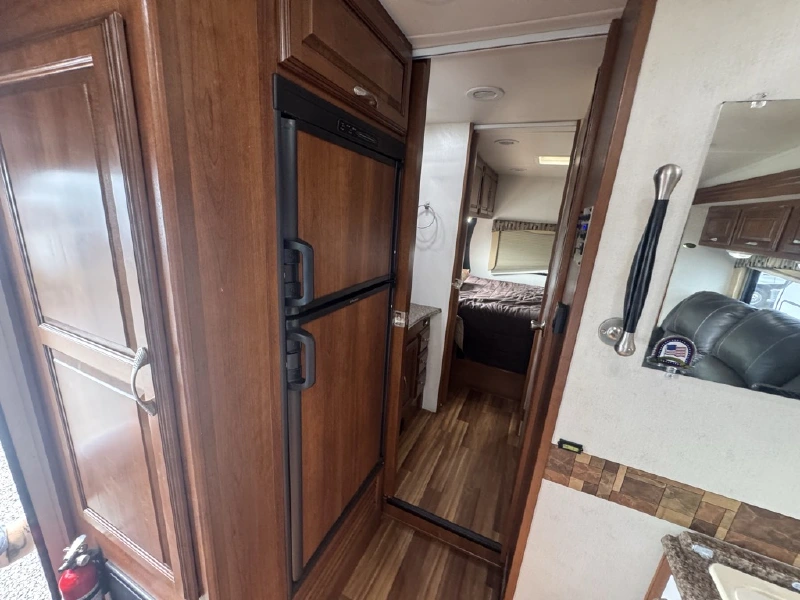 2013 COACHMEN CONCORD 280 LE