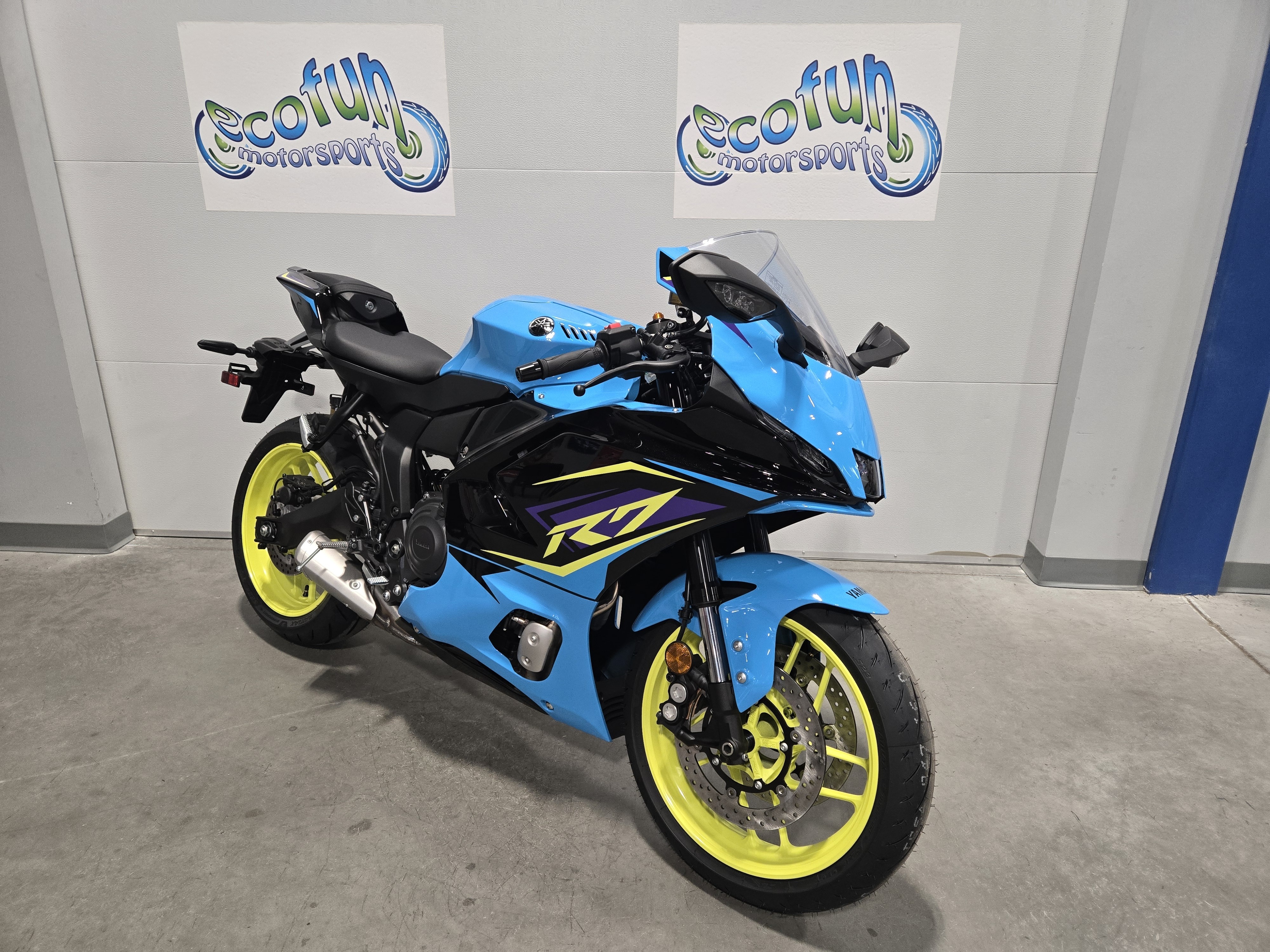 2026 Yamaha YZF-R7 Sportbike motorcycle