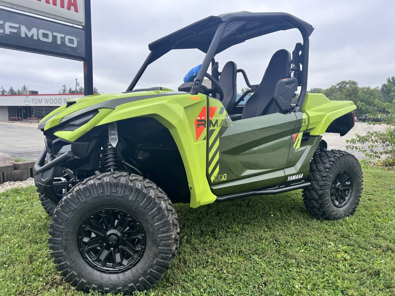 A photo of this 2026 Yamaha Wolverine RMAX2 1000 R-Spec