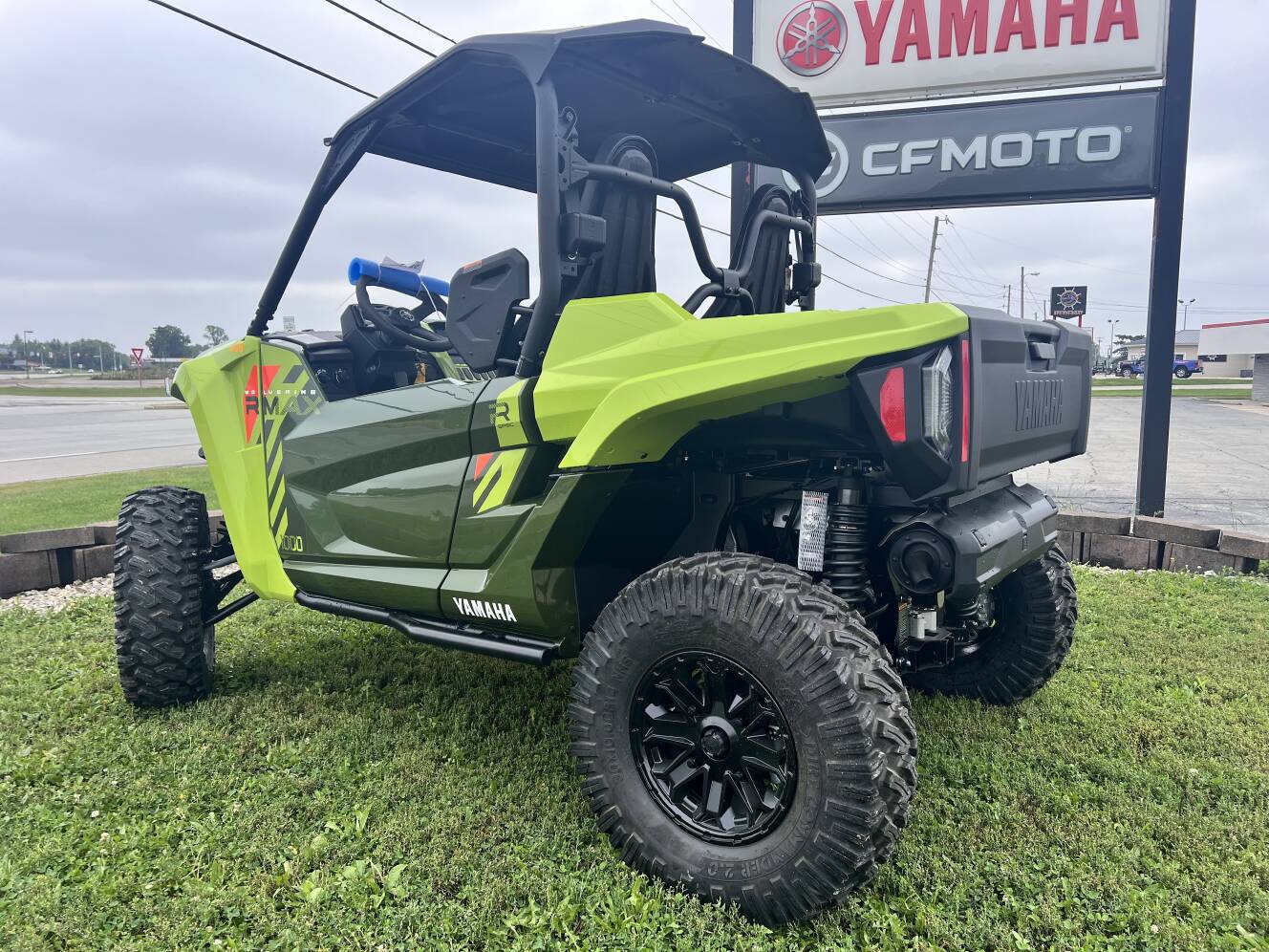 A photo of this 2026 Yamaha Wolverine RMAX2 1000 R-Spec