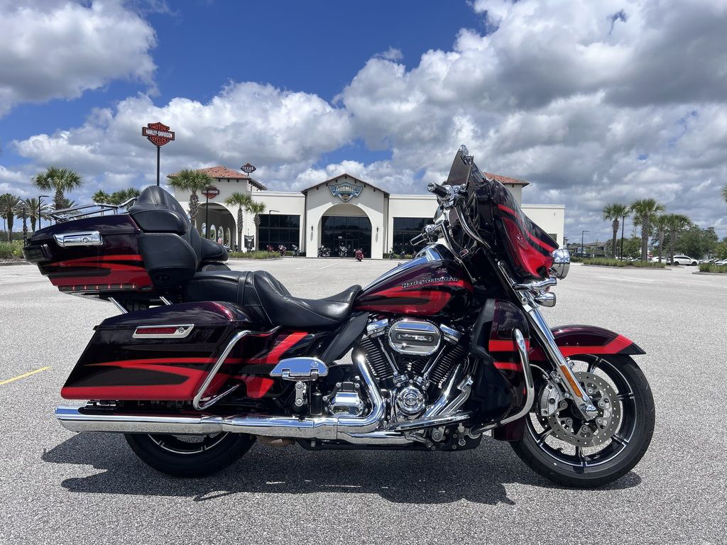 2017 Harley-Davidson FLHTKSE - CVO Limited CVO LIMITED in St. Augustine, FL