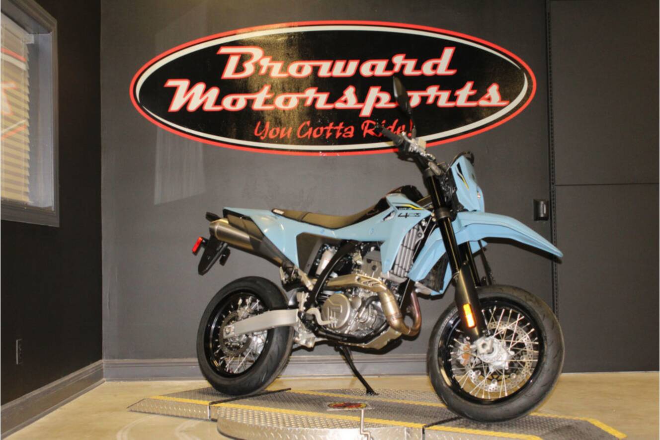 A photo of this 2025 Suzuki DR-Z4SM