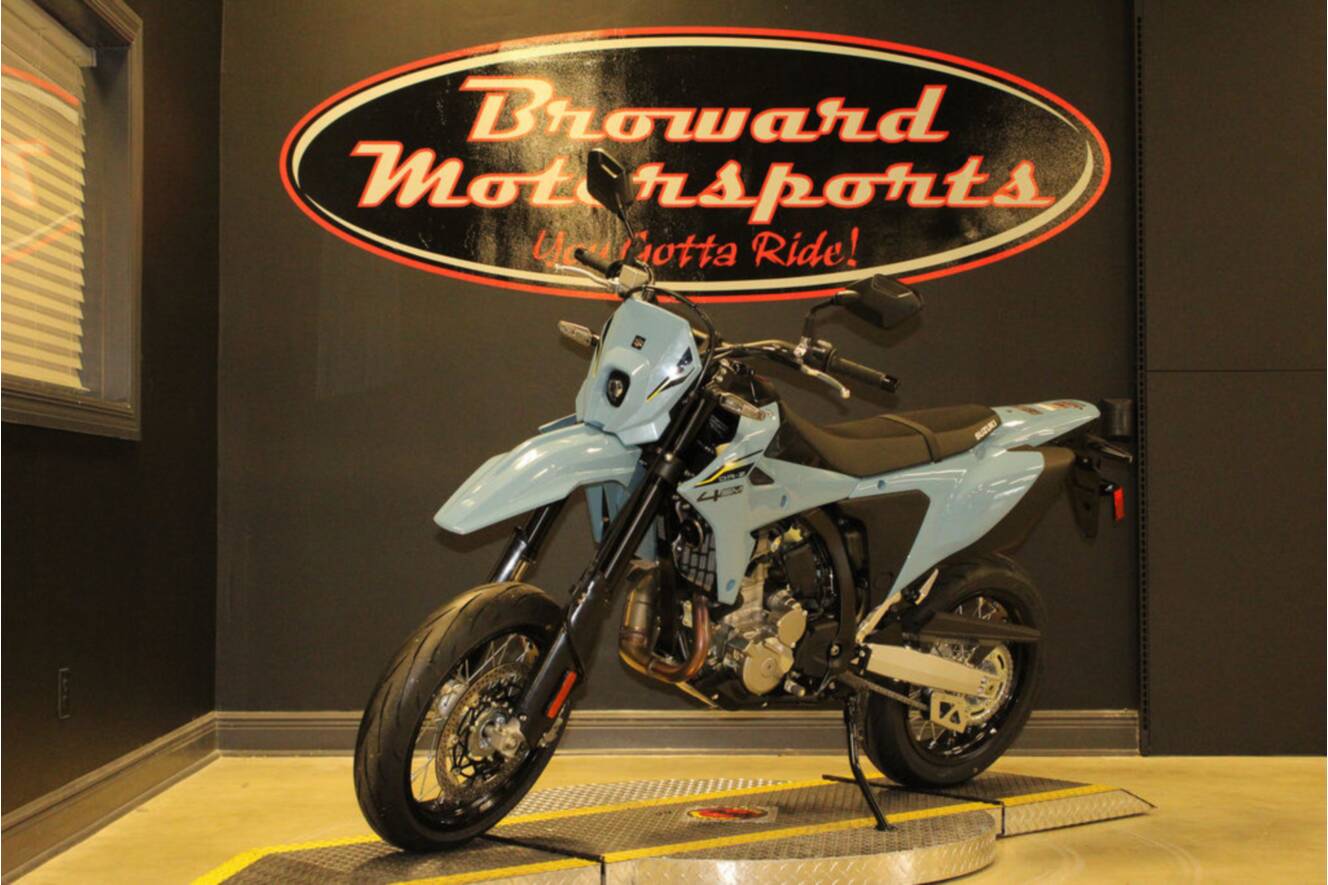 A photo of this 2025 Suzuki DR-Z4SM