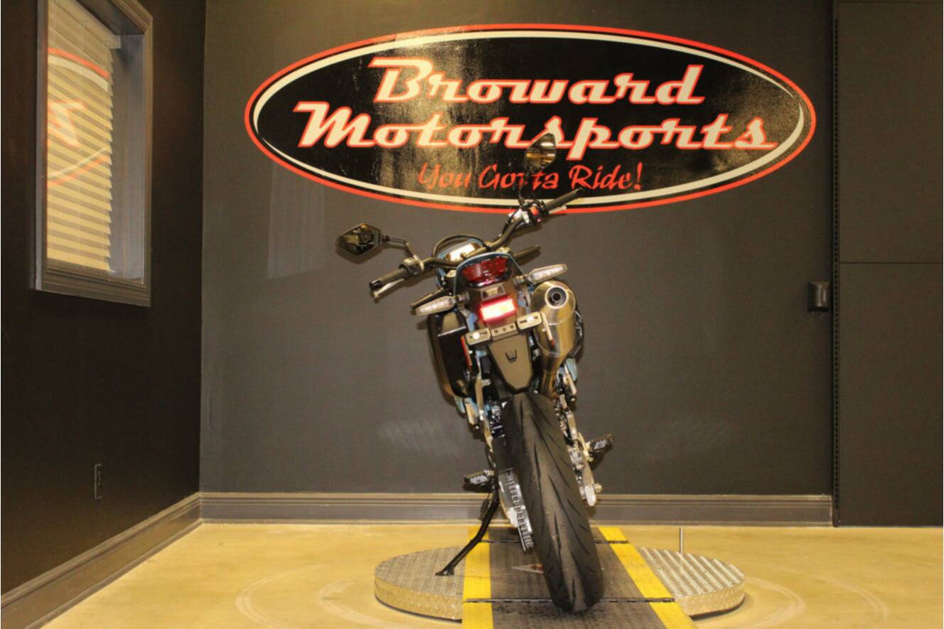 A photo of this 2025 Suzuki DR-Z4SM
