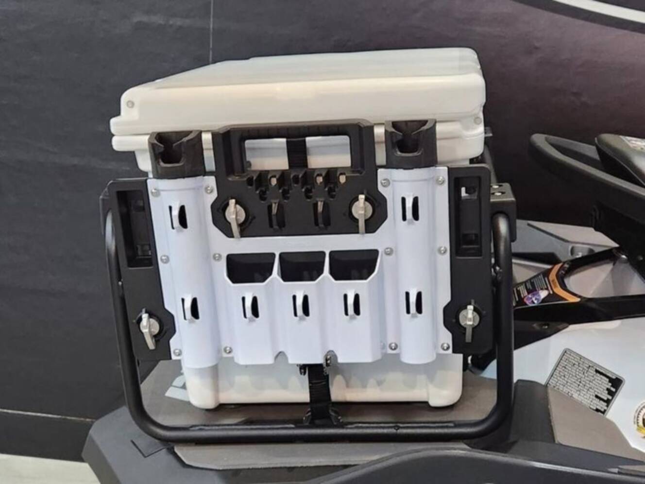A photo of this 2025 Kawasaki Ultra 160LX
