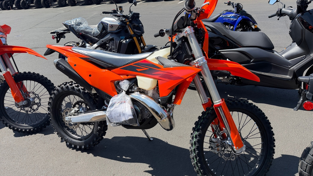 2027 KTM XC 300 W 300 W in Sublimity, OR