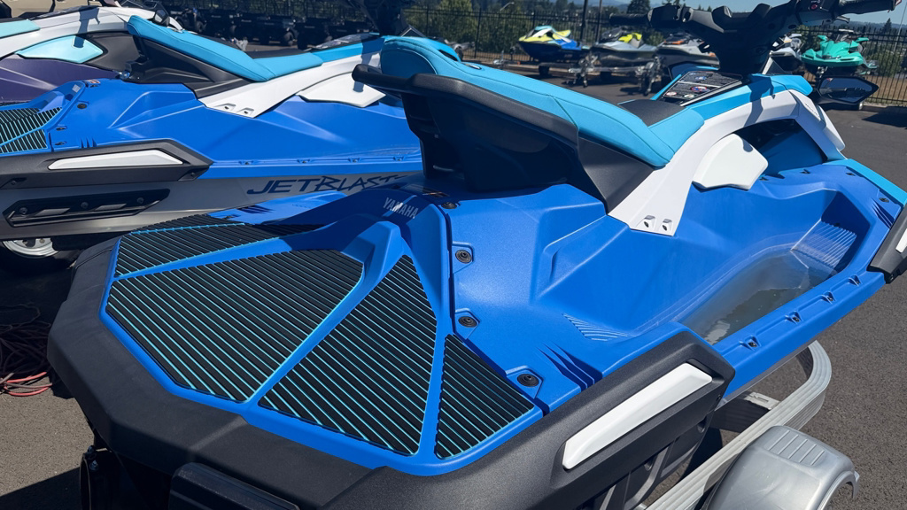 2026 Yamaha WaveRunner JetBlaster DLX 3-Up DLX 3-Up in sublimity OR
