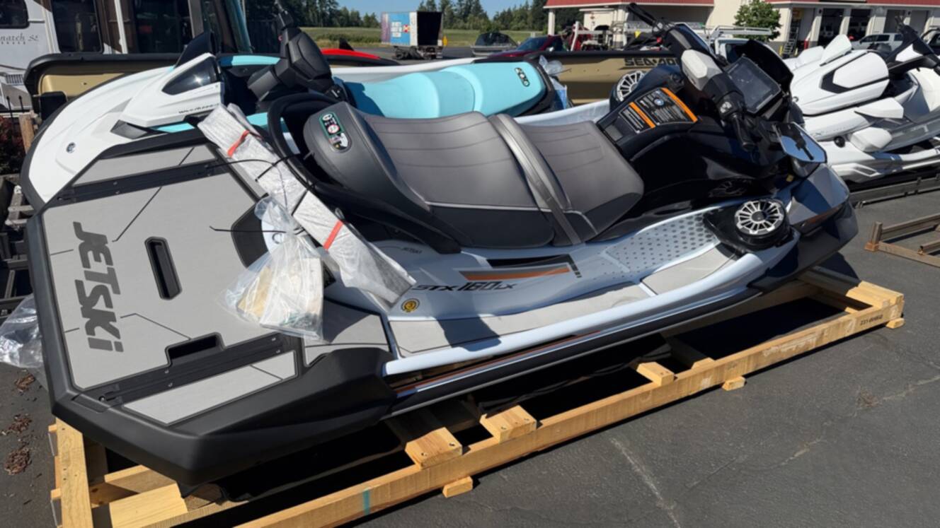 A photo of this 2026 Kawasaki JET SKI STX 160LX