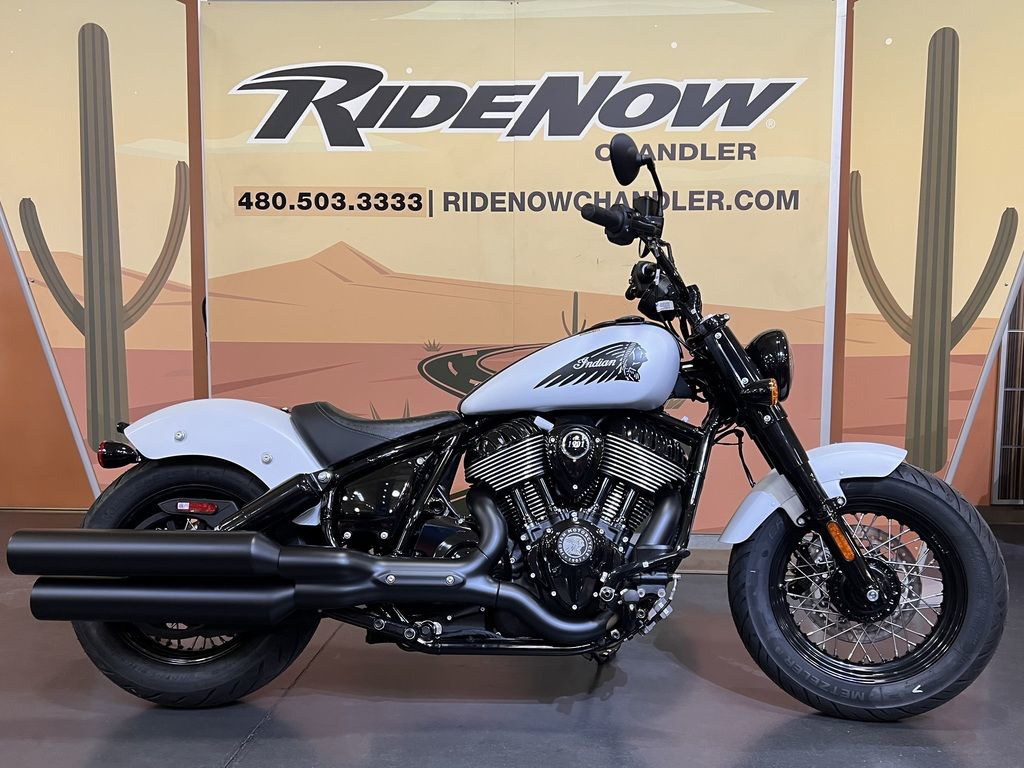 2026 Indian Chief Bobber Dark Horse Ghost White Metallic Smok DARK HORSE in Chandler, AZ