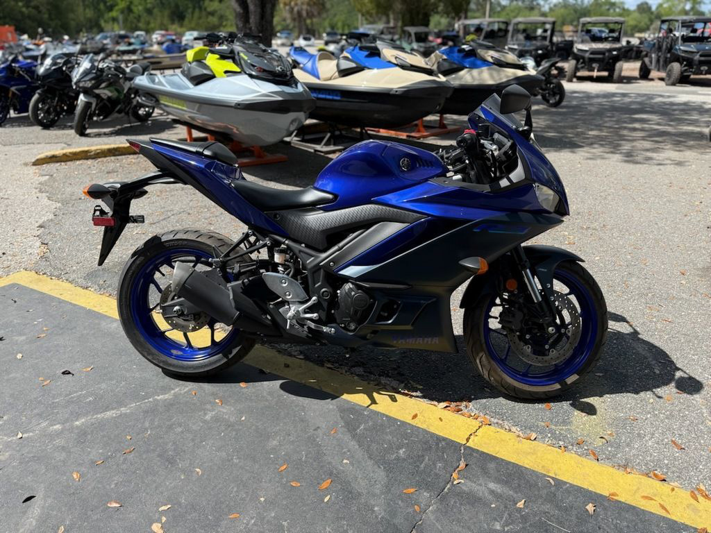 2023 Yamaha YZF R3 R3 in Gainesville, FL