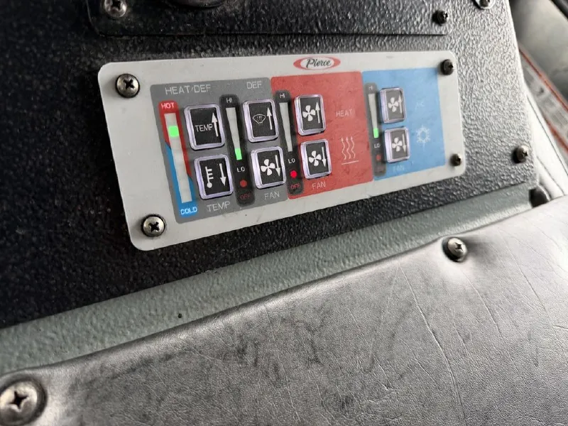 2018 PIERCE ARROW XT LADDER