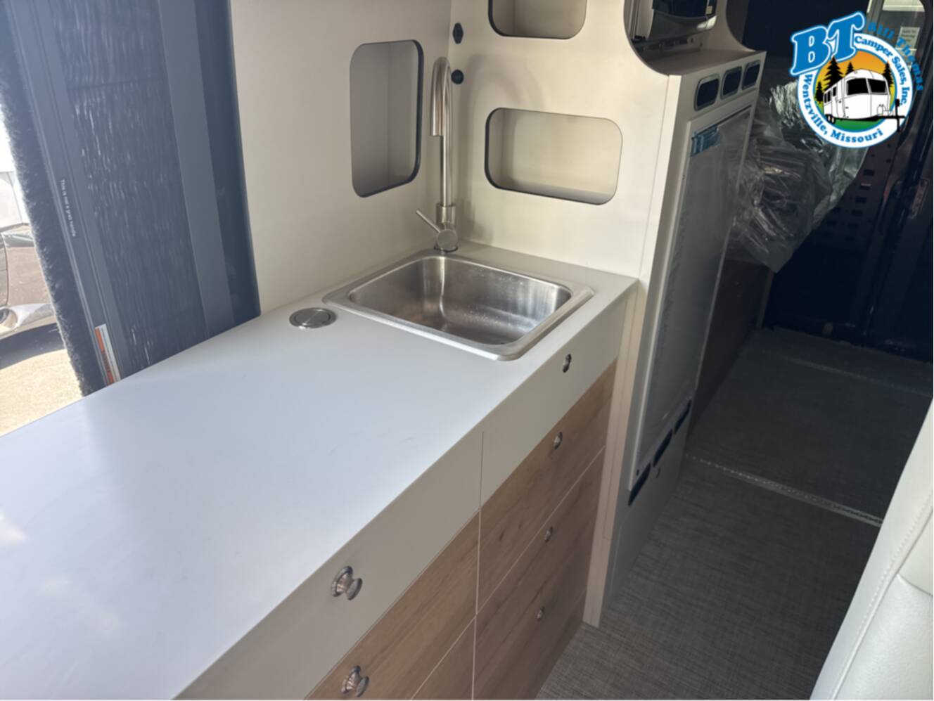 A photo of this 2027 Airstream RANGELINE 21PS