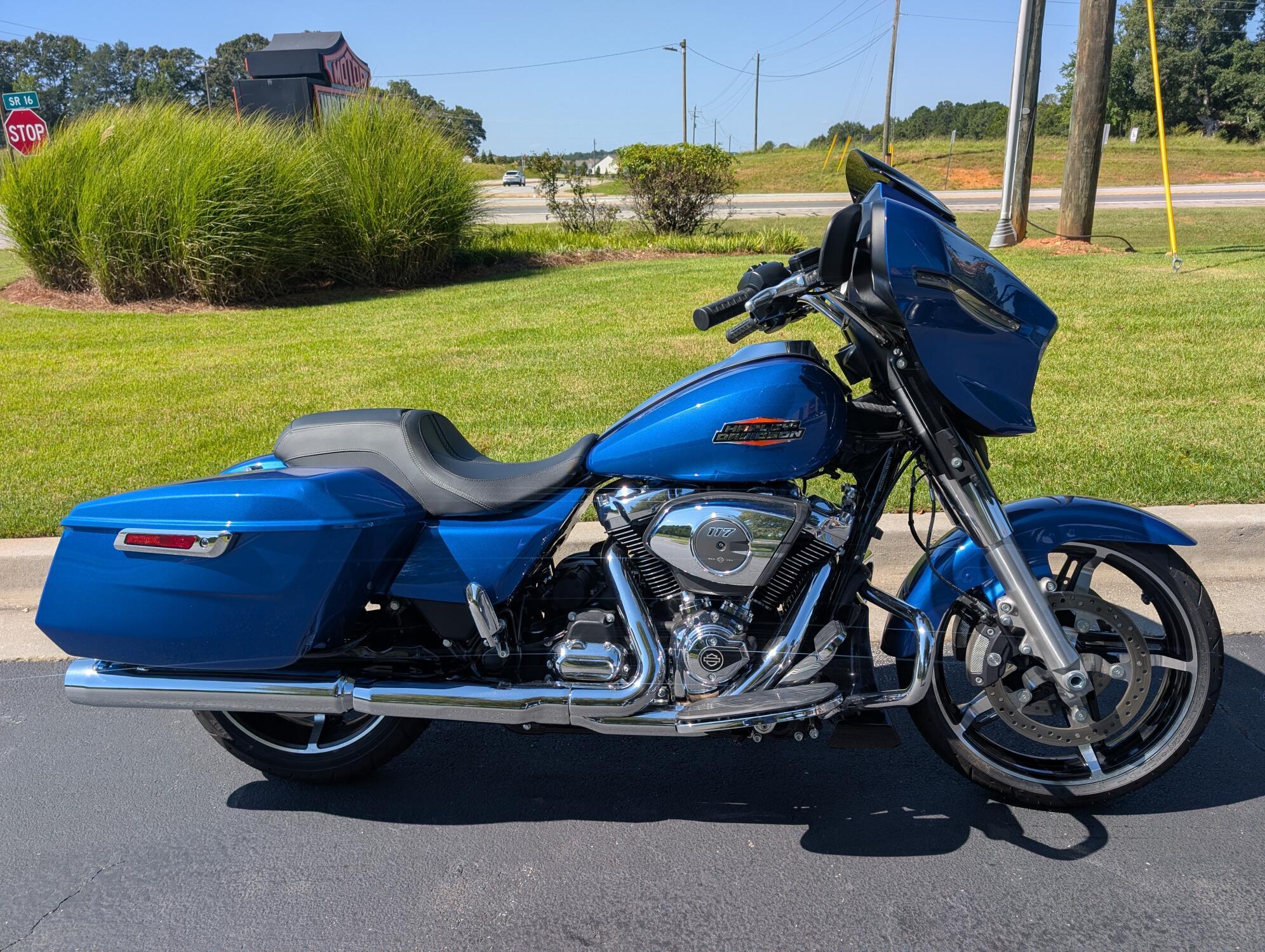 2025 Harley-Davidson Street Glide in Newnan, GA