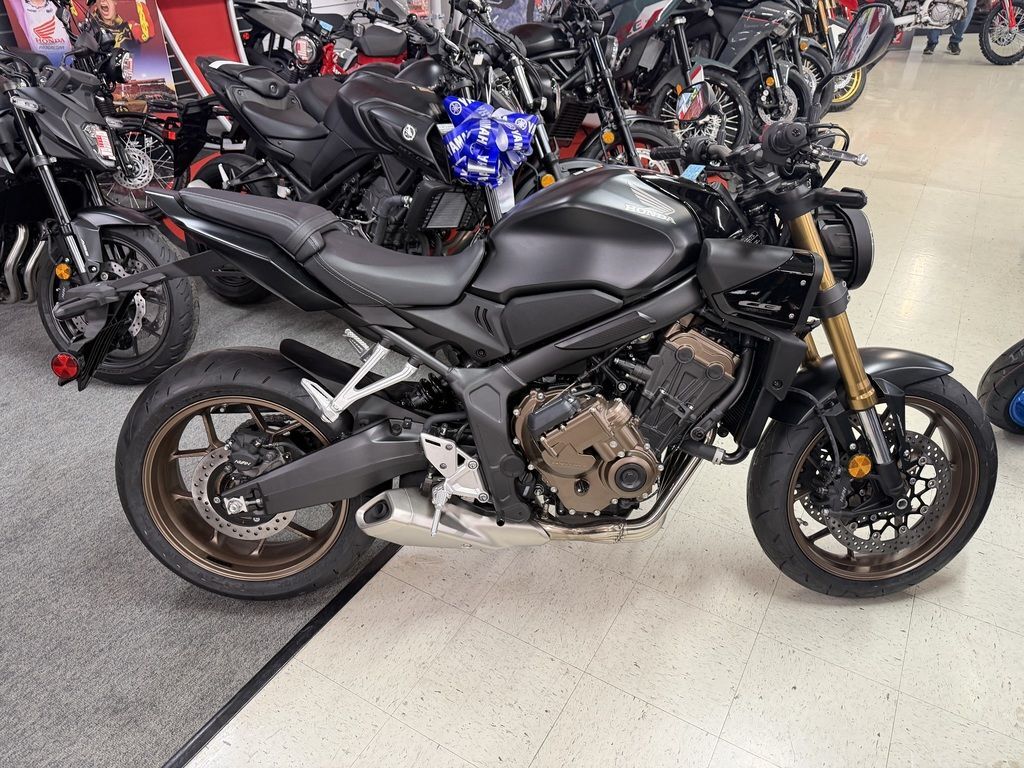 2026 Honda® CB650R E-Clutch BASE in Warsaw, IN