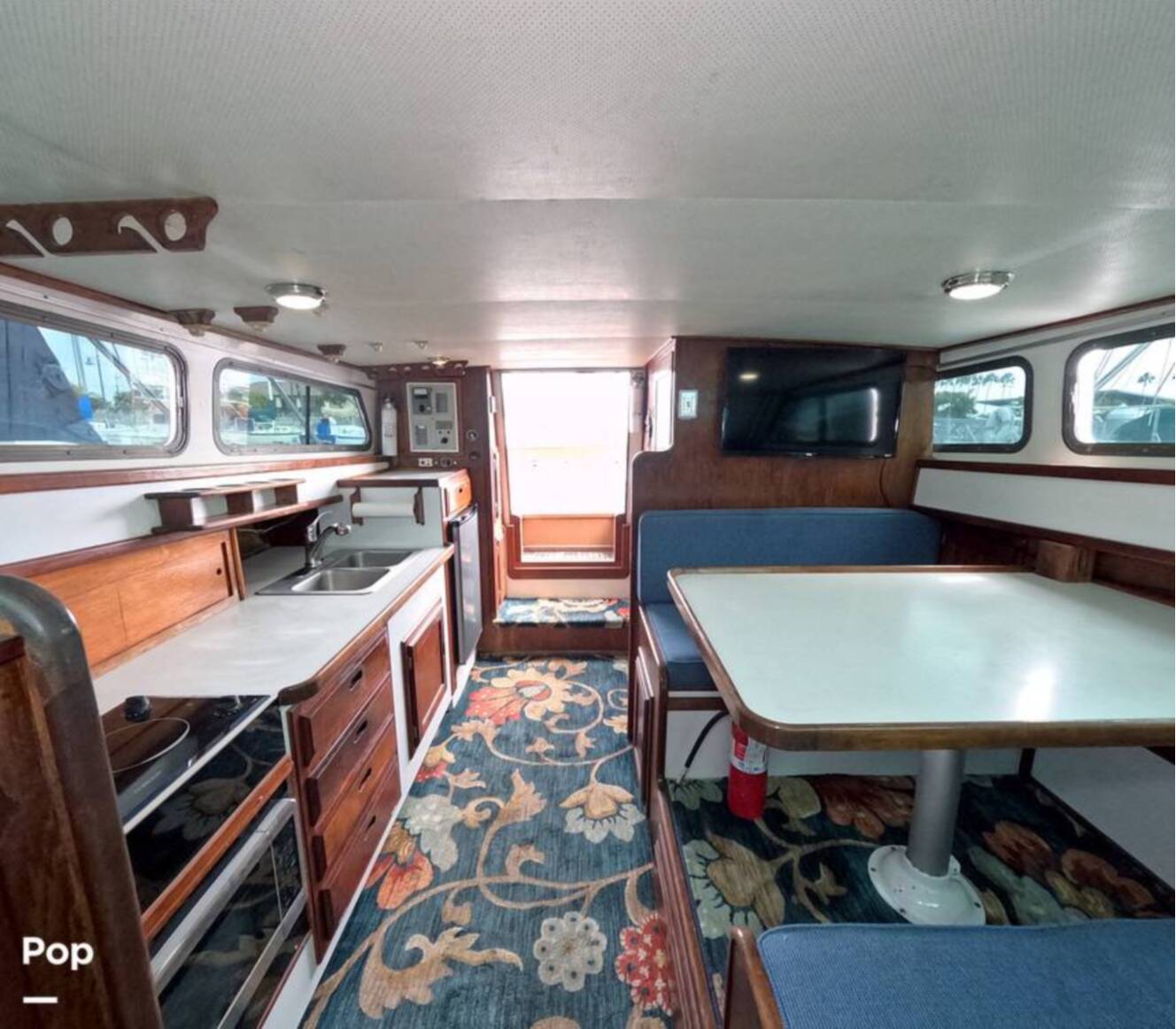 A photo of this 1976 Jeffries 32 FB Sedan