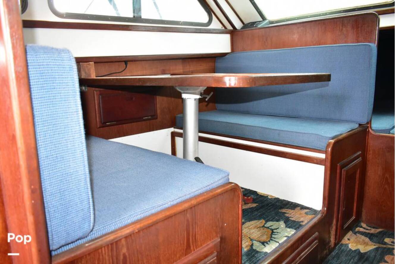 A photo of this 1976 Jeffries 32 FB Sedan