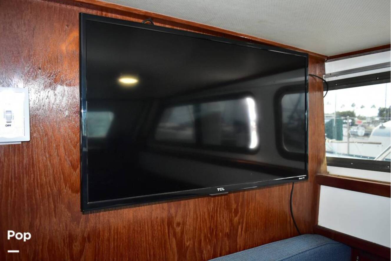 A photo of this 1976 Jeffries 32 FB Sedan