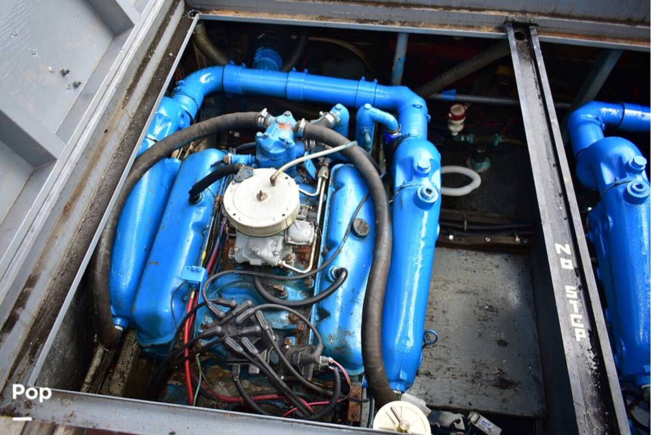 A photo of this 1976 Jeffries 32 FB Sedan