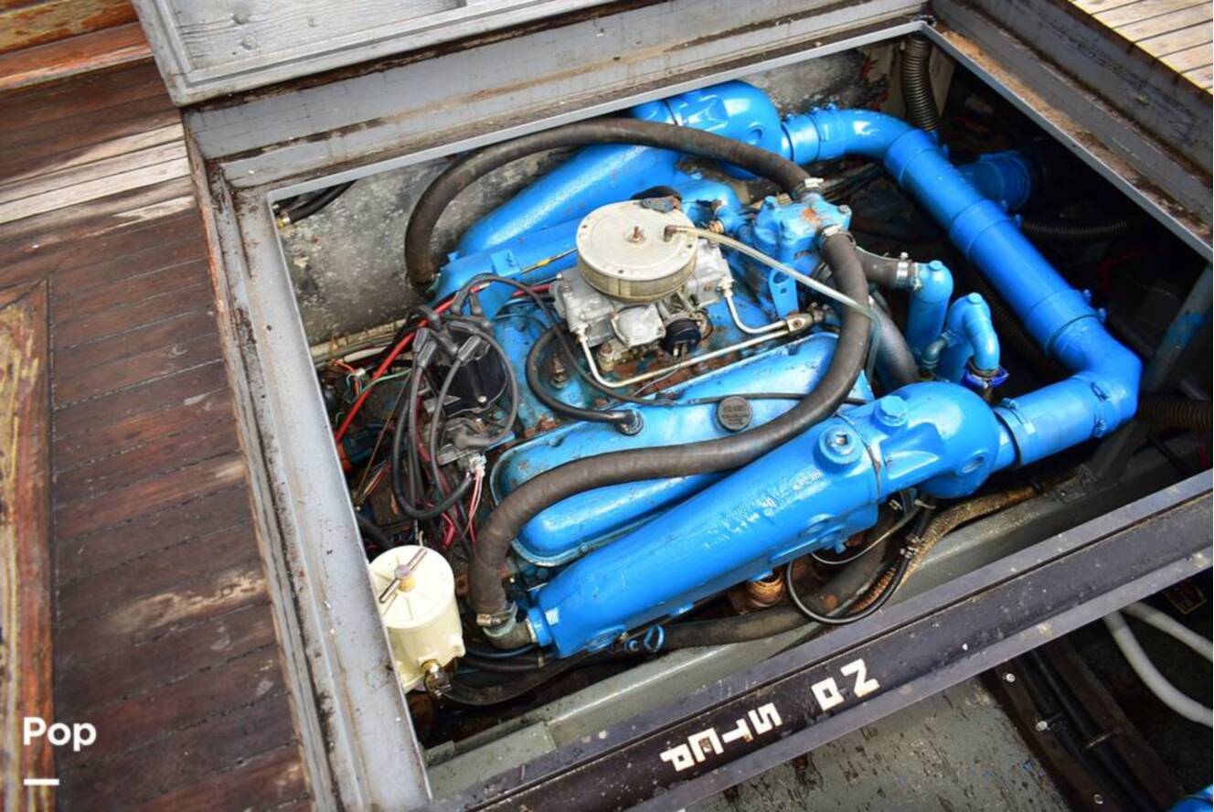 A photo of this 1976 Jeffries 32 FB Sedan