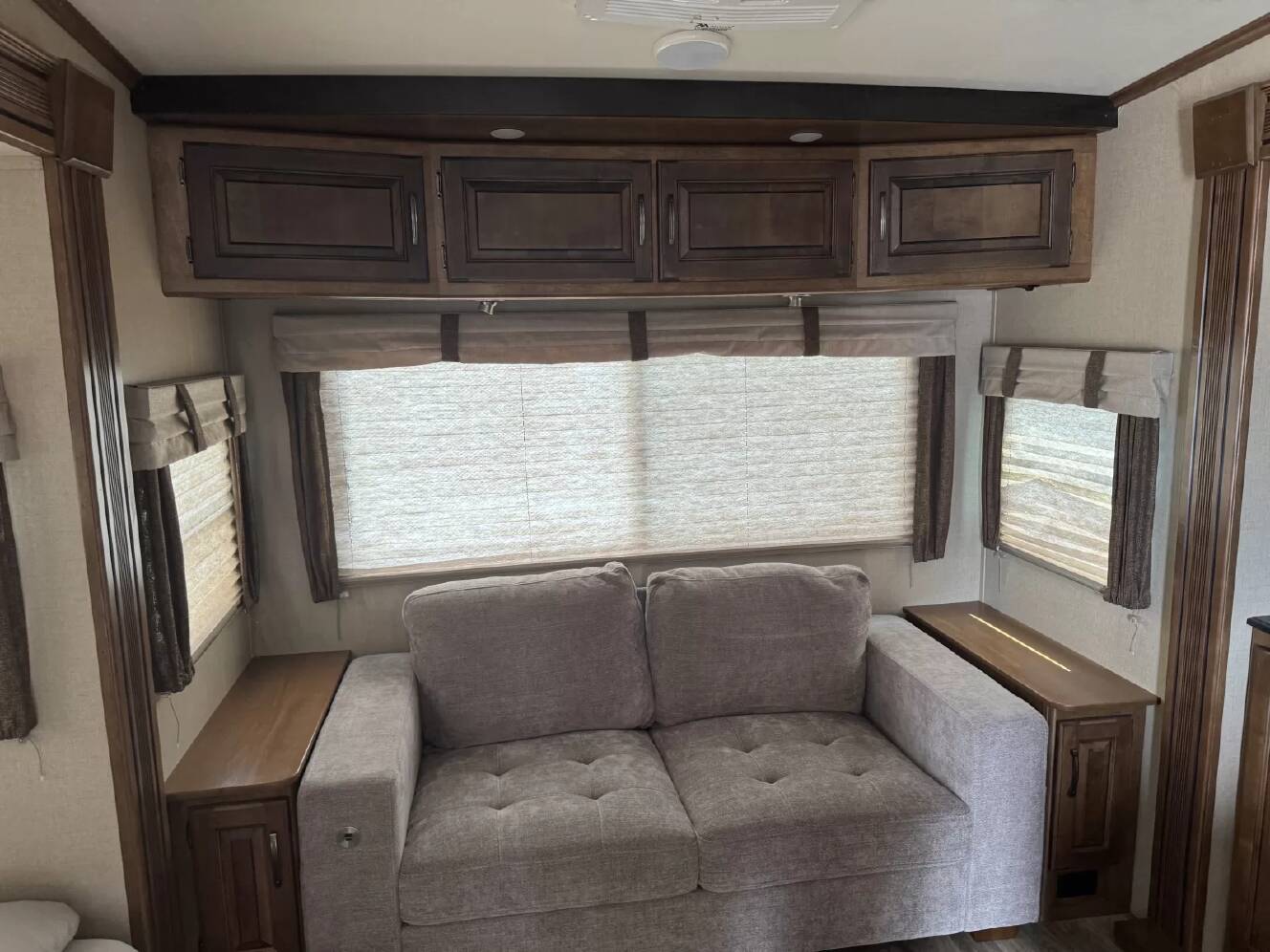A photo of this 2015 Grand Design Reflection 337RLS