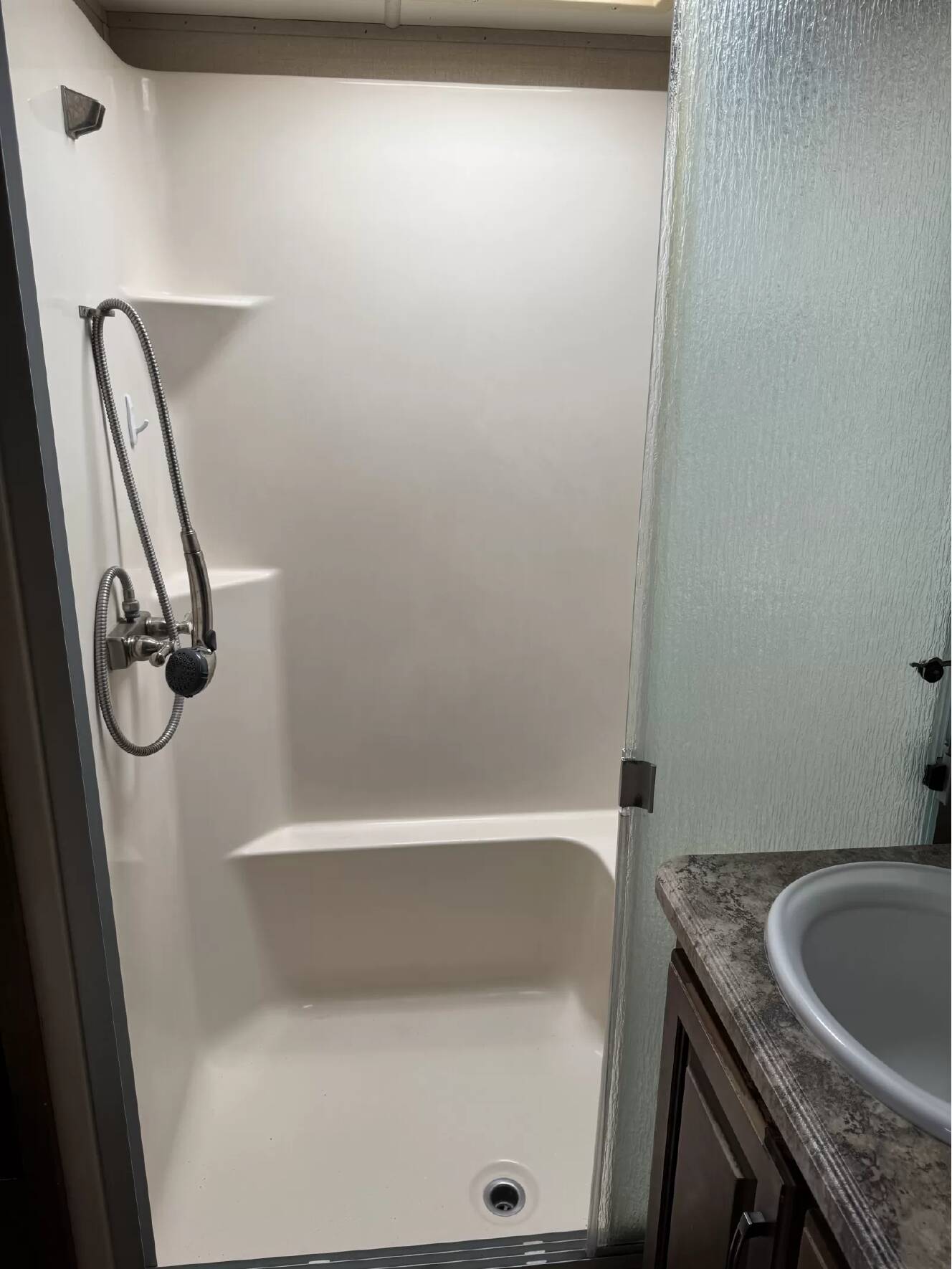 A photo of this 2015 Grand Design Reflection 337RLS