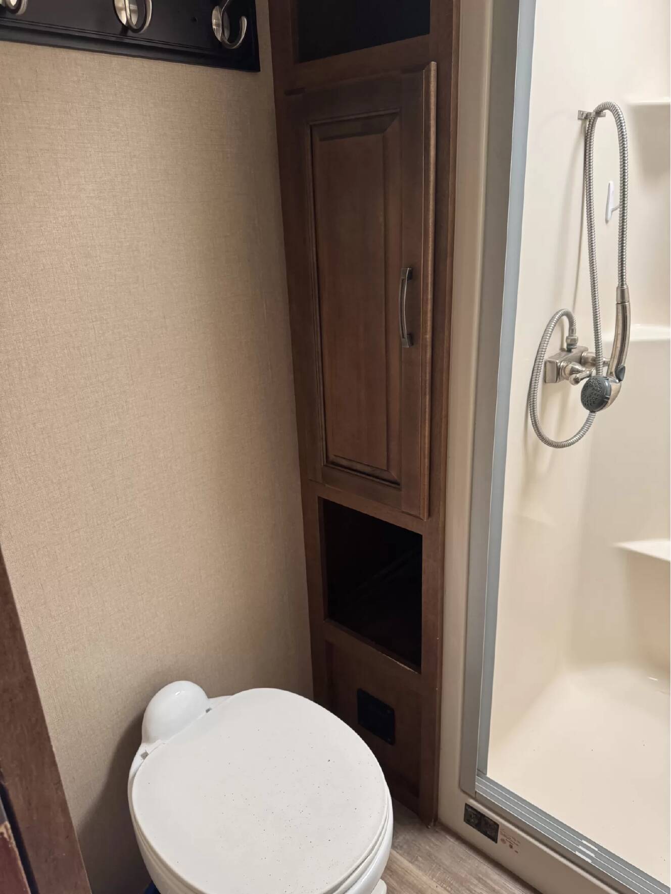 A photo of this 2015 Grand Design Reflection 337RLS
